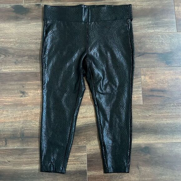 Torrid Size 2 Faux Vegan Leather Snake Print Pants Pixie Leggings Plus Size - Picture 1 of 8
